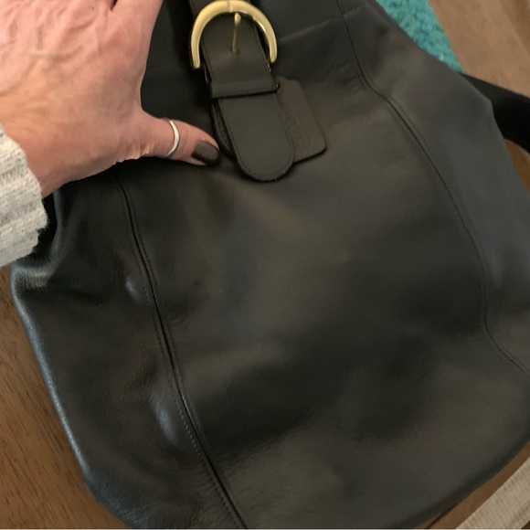 Coach black bag one shoulder strap w/option of zipper or reach in. - Picture 6 of 6